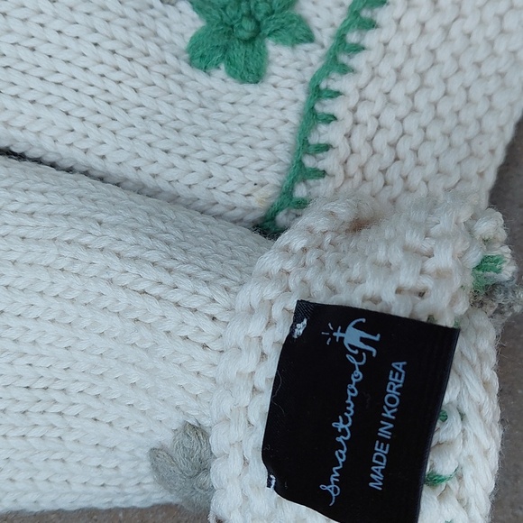 Bundle Smartwool Mittens Duluth Trading Co Farm to Feet Alaska Socks Merino Wool - Picture 5 of 16